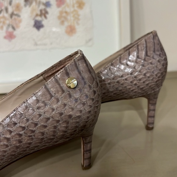Calvin Klein kitten heels - size 6.5 - Picture 6 of 6